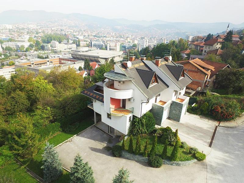 Villa Skenderija West By Poppy Sarajevo Bagian luar foto